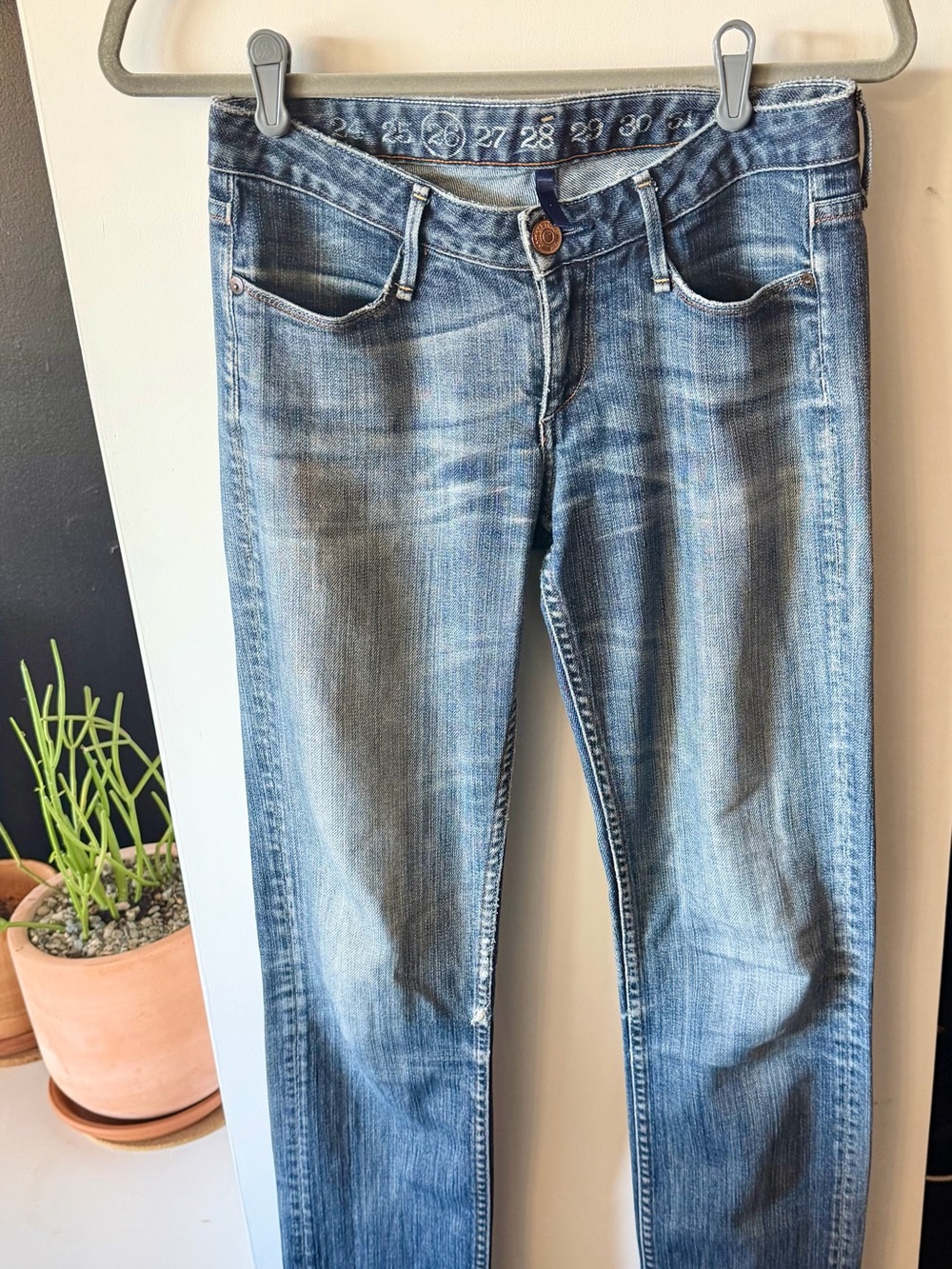 Earnest Sewn Women's Straight Leg Jeans in Light Blue Wash